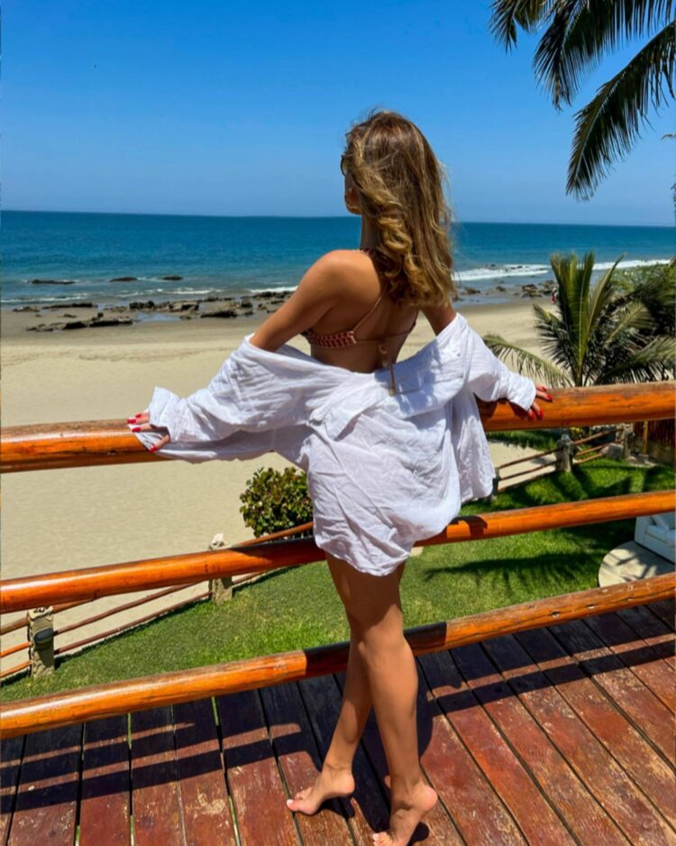 miriam saavedra feet