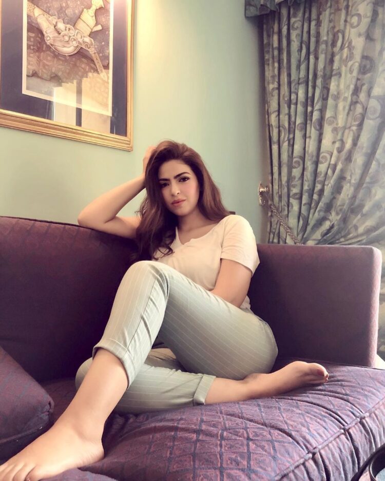 mirna gamil feet 1