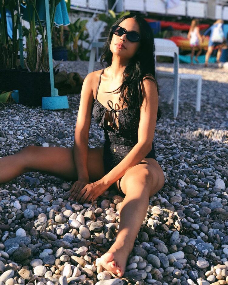 mirtha michelle feet 6