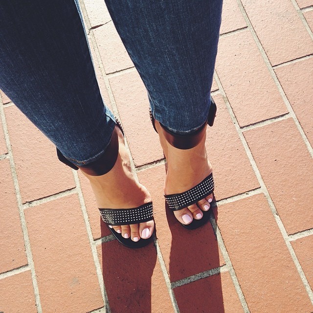 mirtha michelle feet