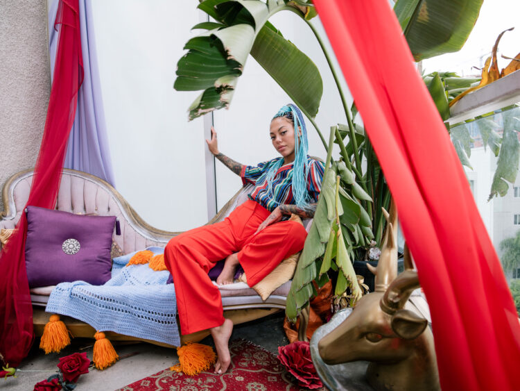 miryam lumpini feet 1