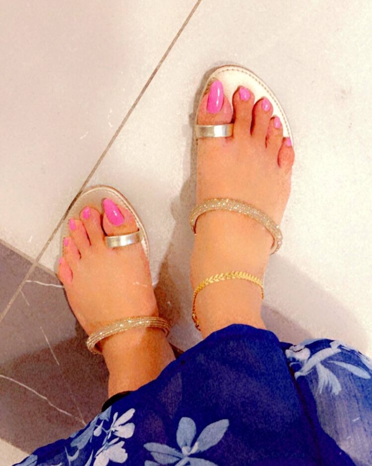 Misha feet
