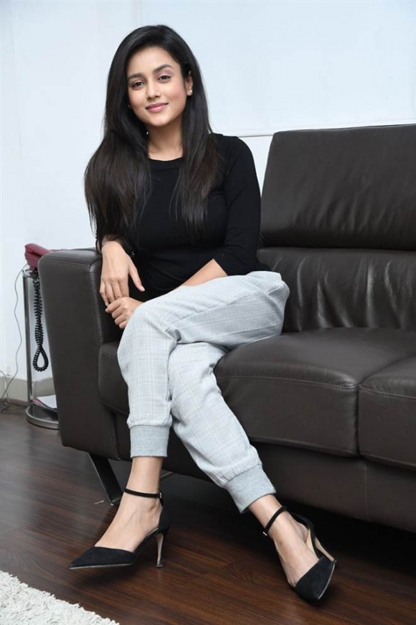 mishti chakravarty feet 5