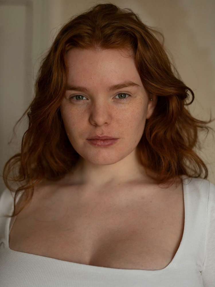 missdeadlyred feet 1