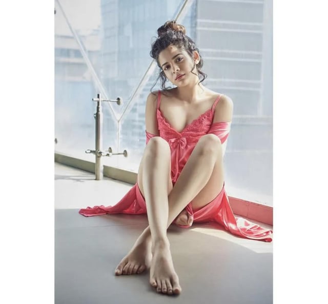 mithila palkar feet 2