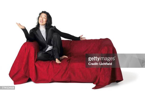 mitsuko uchida feet