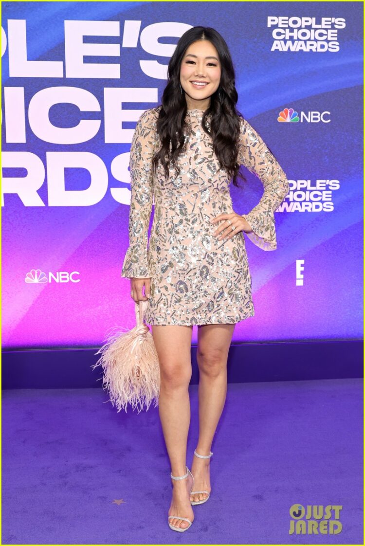 miz vanezza feet 3