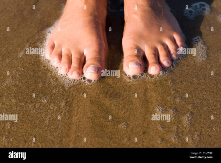 model bubbles feet 2