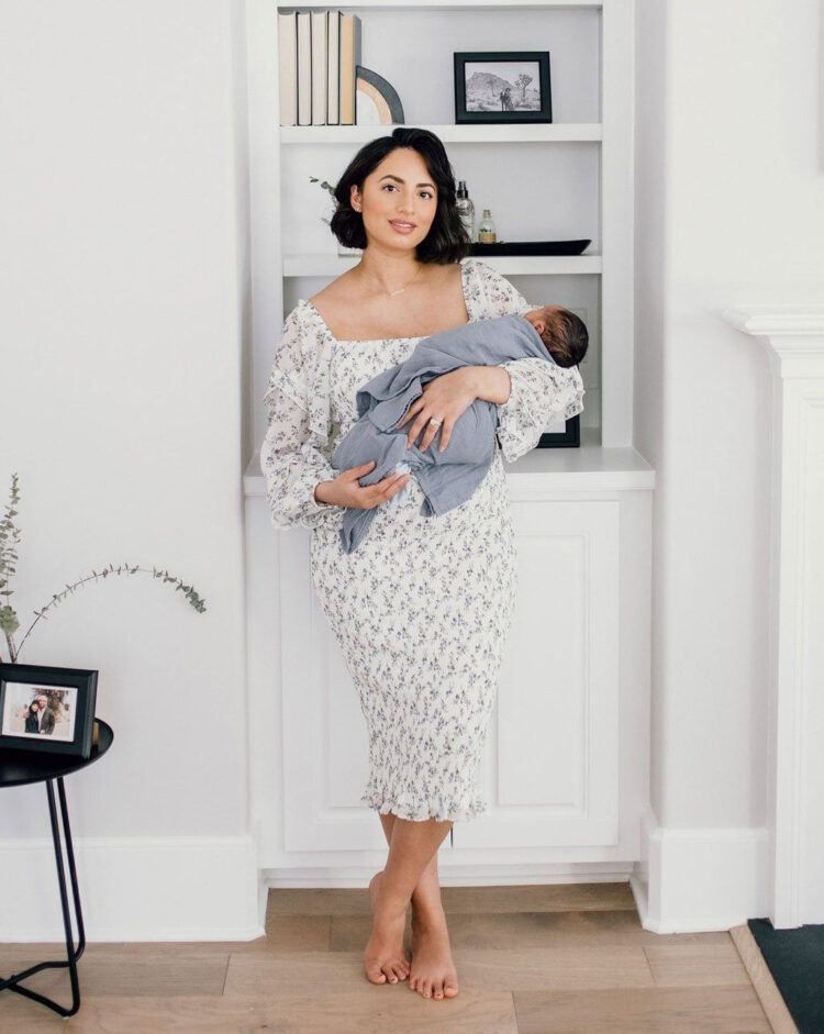 modern mama feet 3