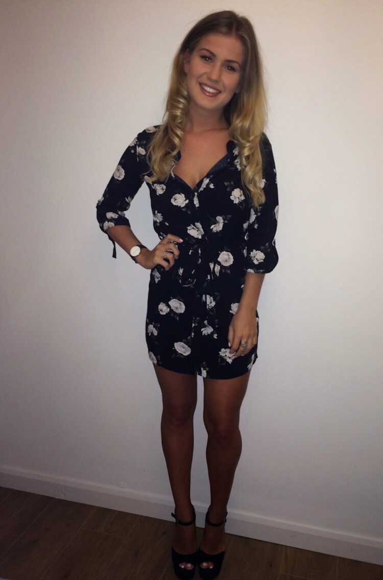 mollie bylett feet 6