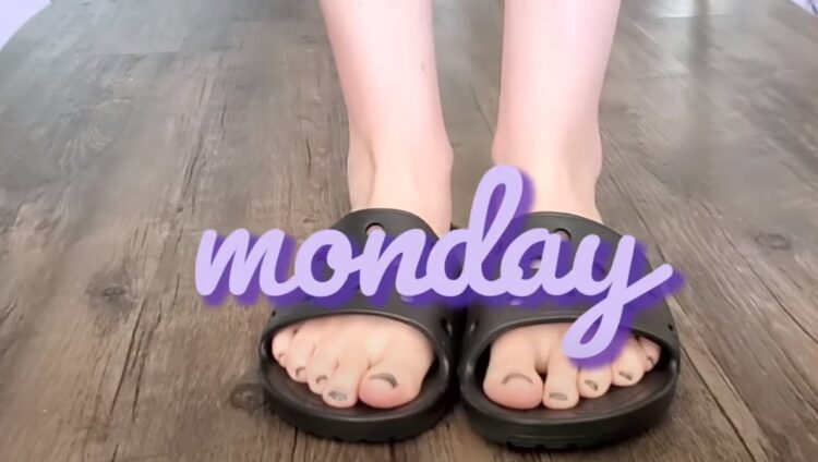 molly burke feet 1