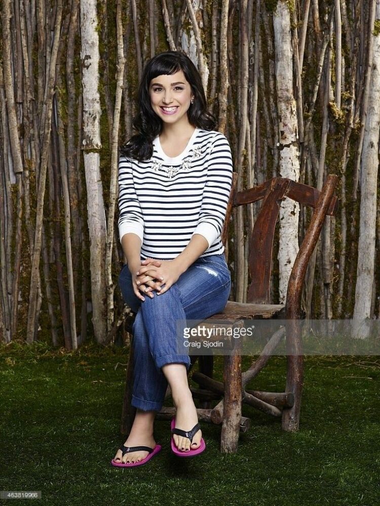 molly ephraim feet 3
