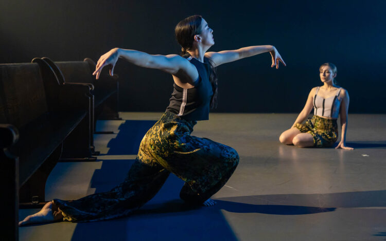 molly gibbons feet 1