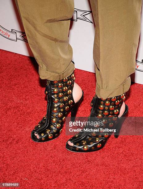 molly gibbons feet 3