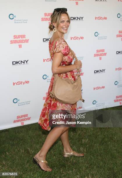 molly gibbons feet 5