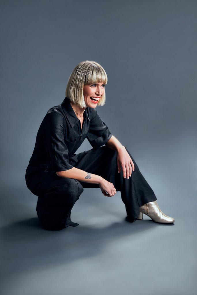 molly hocking feet 3