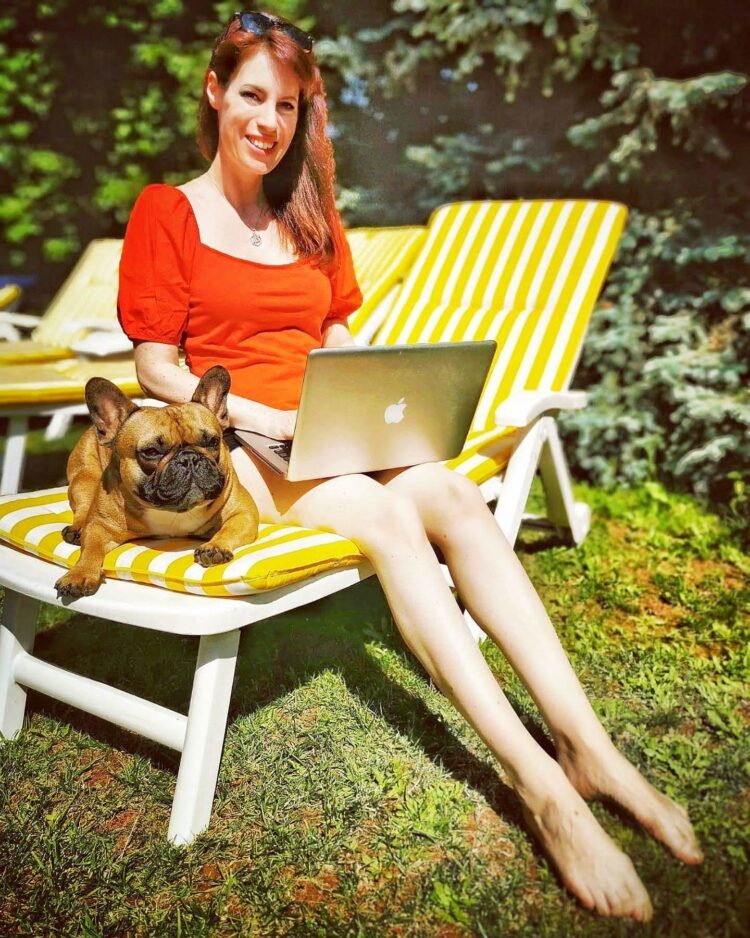 molly mcqueen feet 1