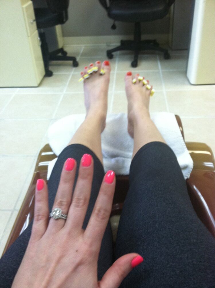 molly mesnick feet 2