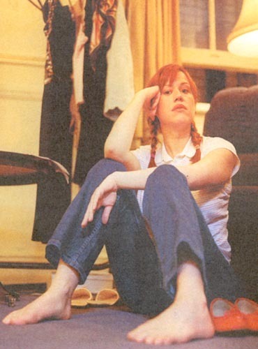 molly ringwald feet 3