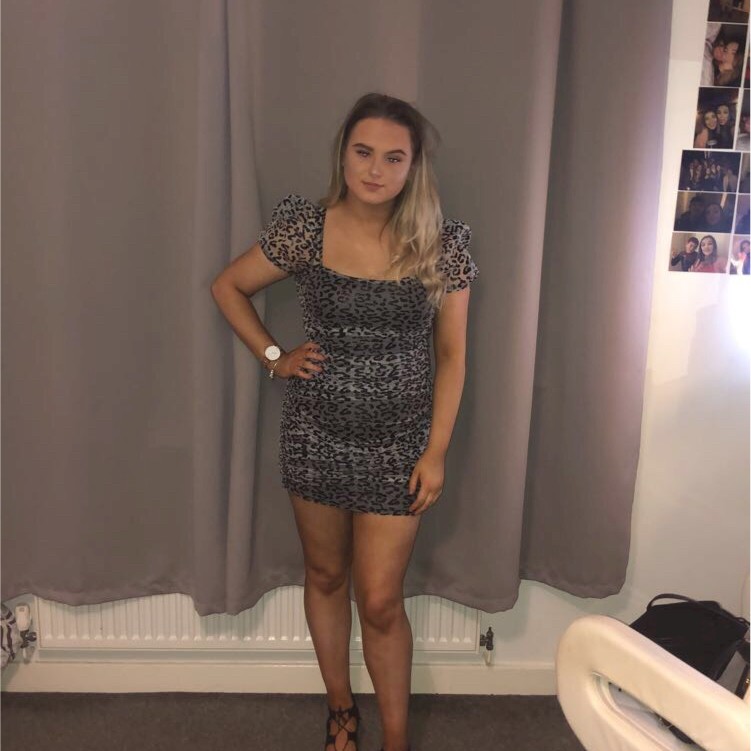 molly williams feet 6