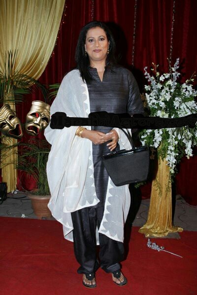 mona ambegaonkar feet 2