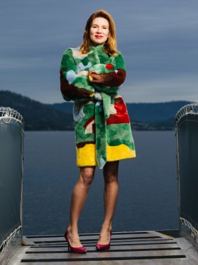 mona marshall feet 6