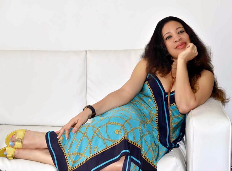 monalisa chinda feet 2