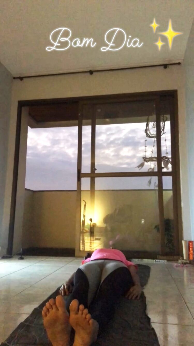 monalysa alcantara feet 4