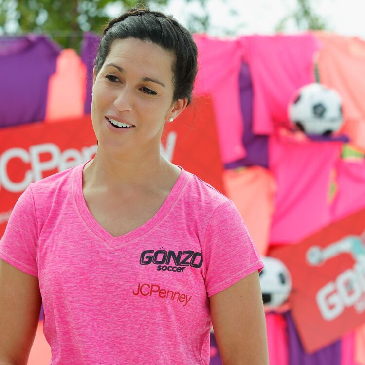 monica gonzalez feet 6