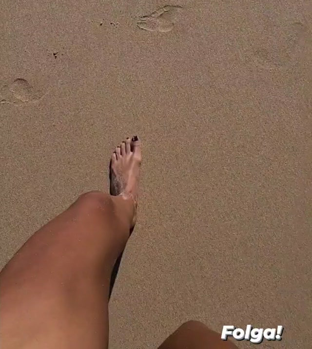 monica jardim feet