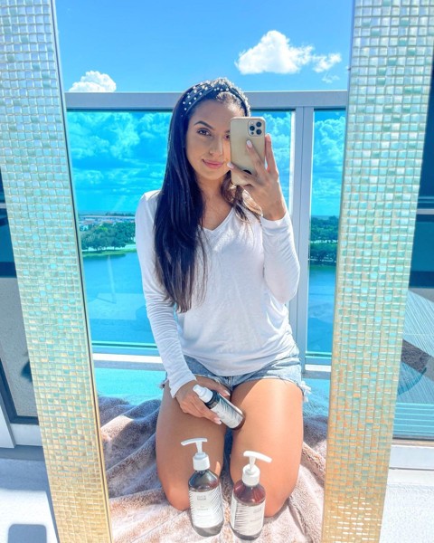 monica vaswani feet 3