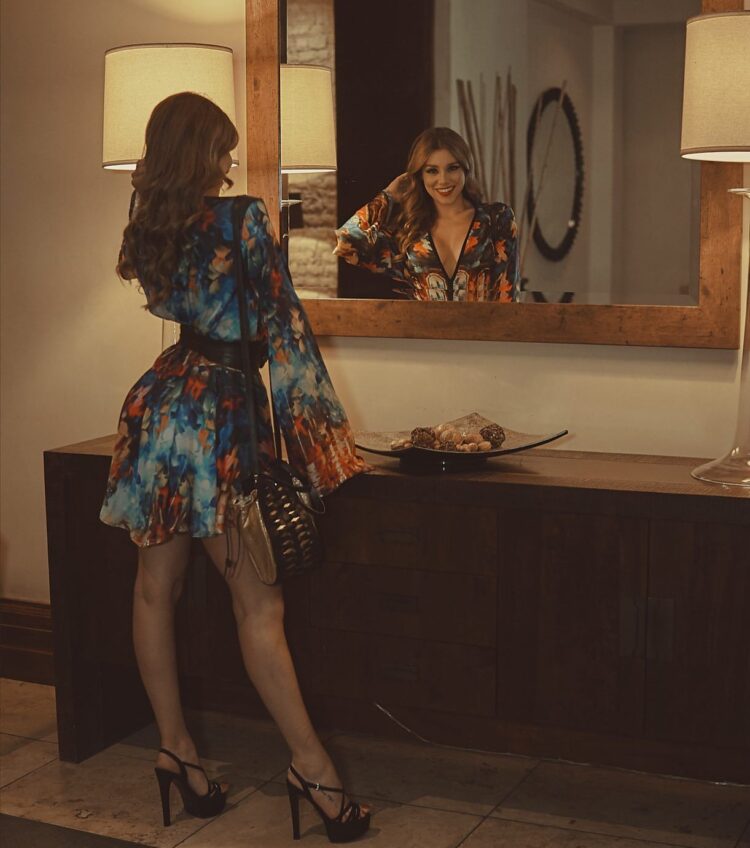 monica zamora feet 3