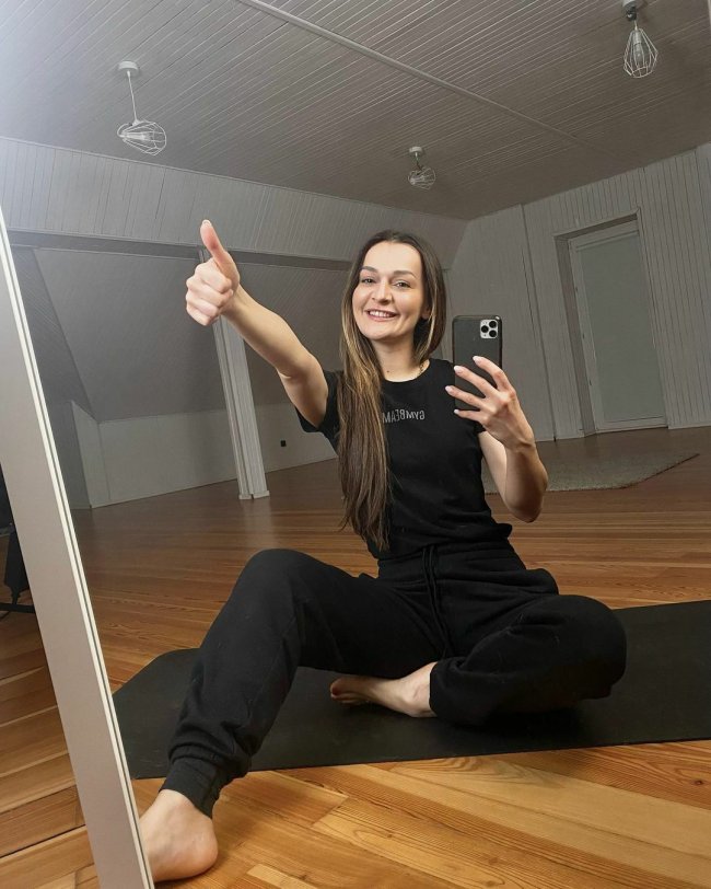 monika kolakowska feet 2