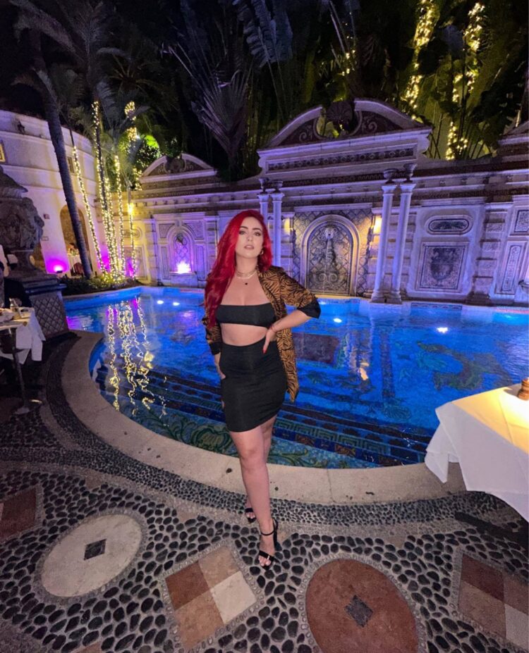 monique abbadie feet 5