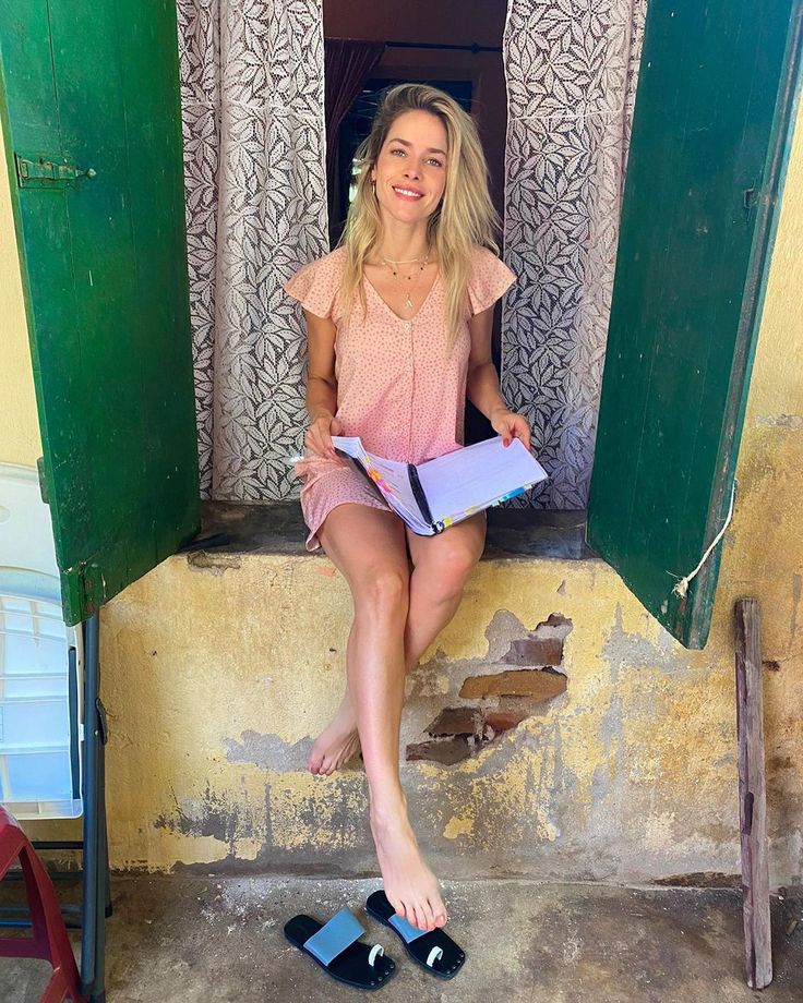 monique alfradique feet 5