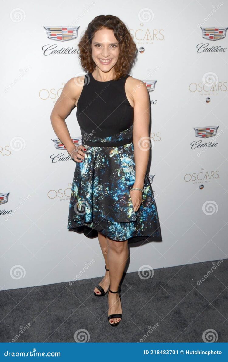 monique gabriela curnen feet 1