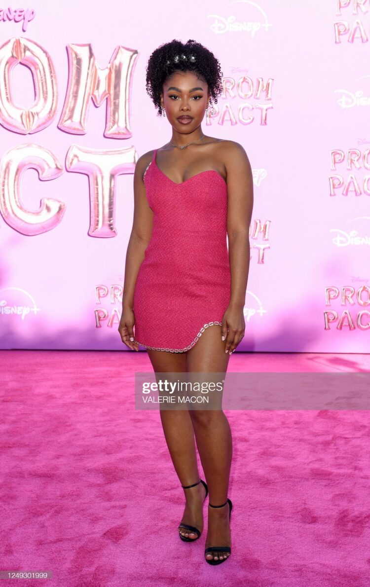 monique green feet 6