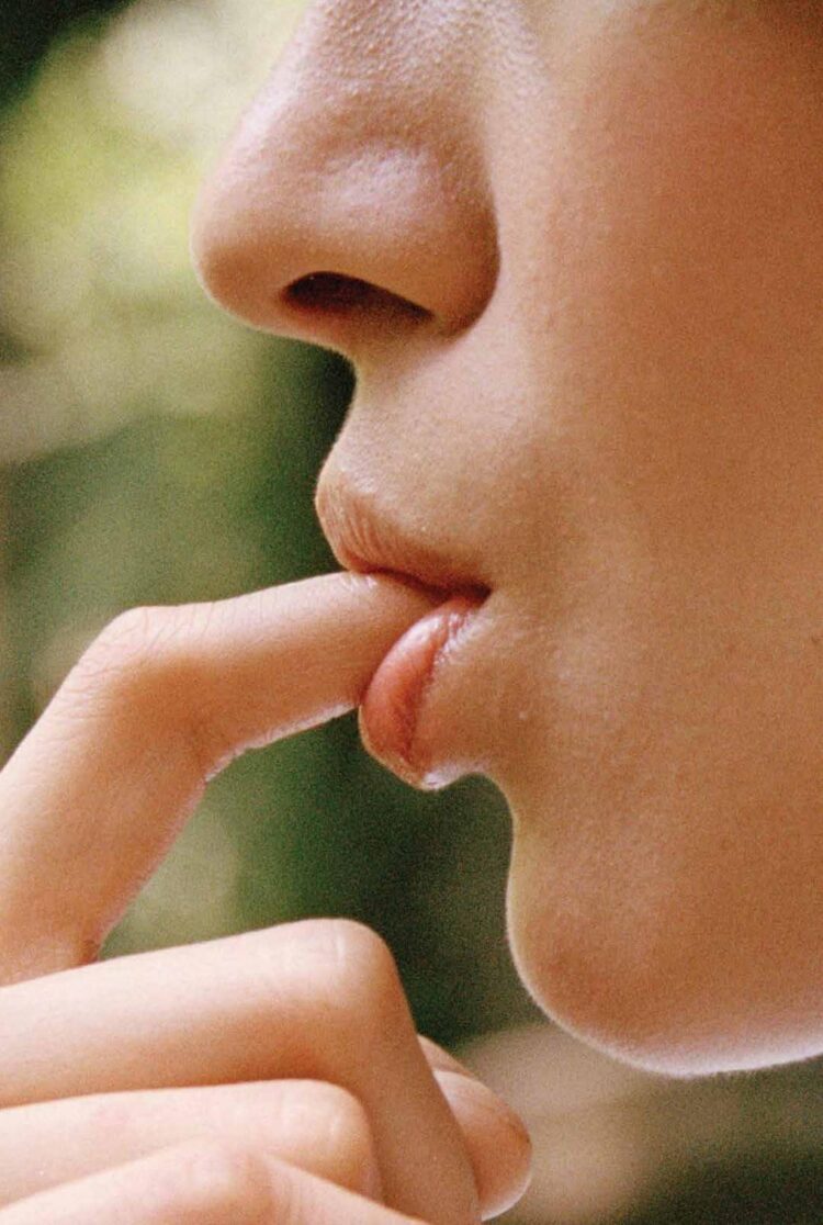 monique mejorado feet 5