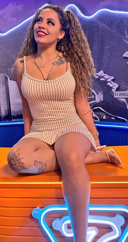 monse castillo feet 1