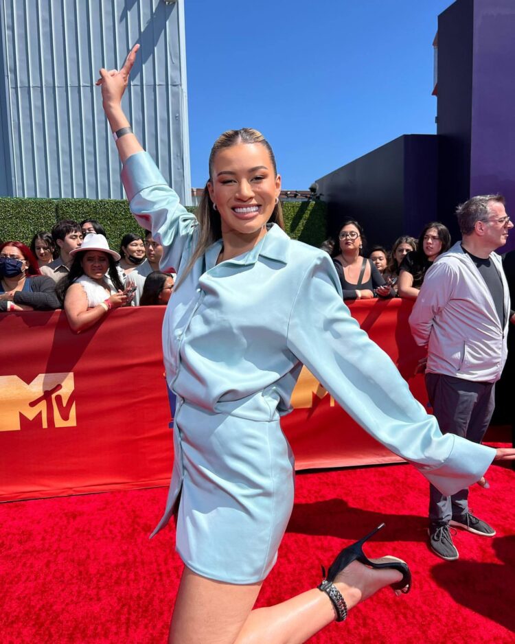 montana brown feet 3