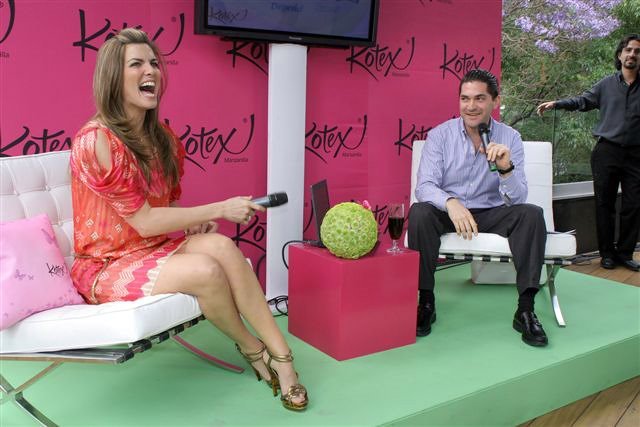 montserrat oliver feet 5