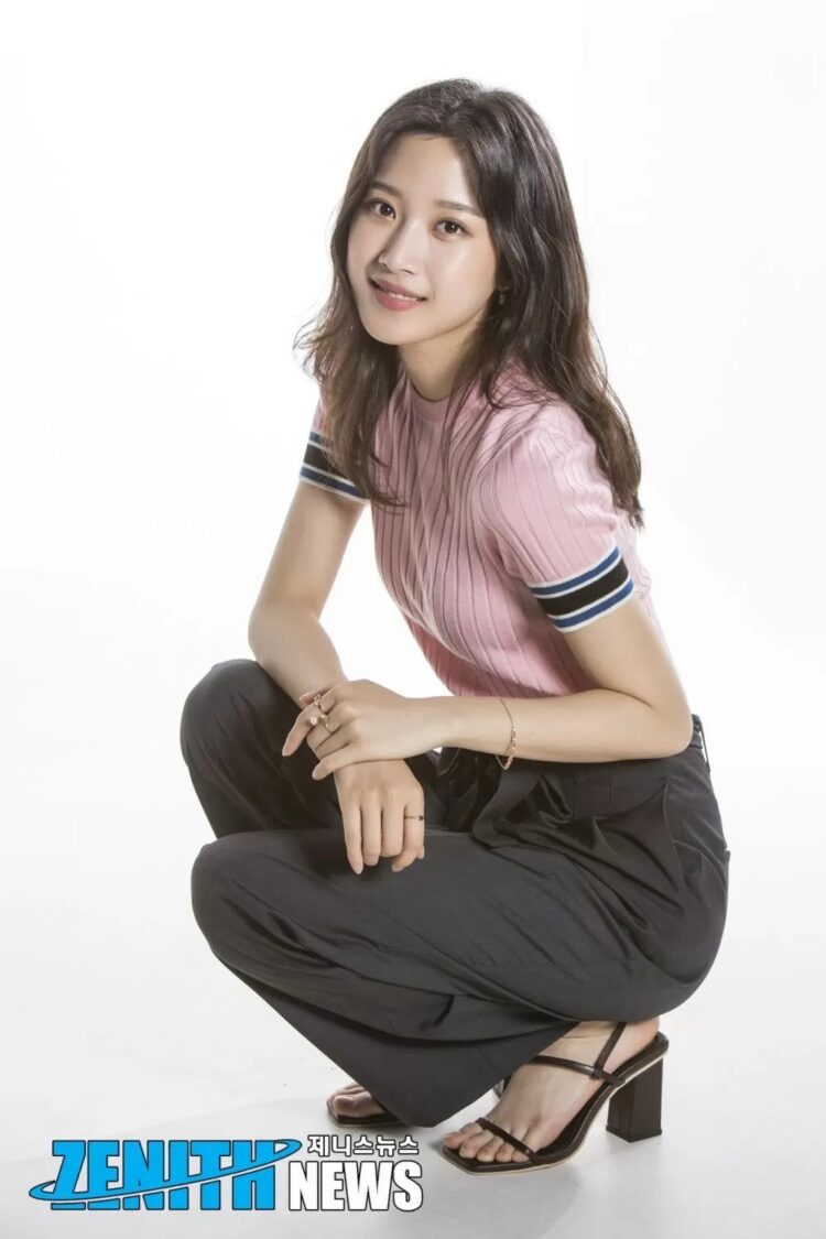 moon ga young feet 2