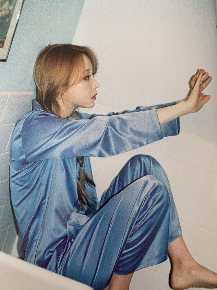 moonbyul feet 1