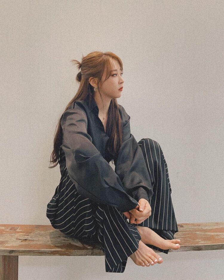 moonbyul feet 3