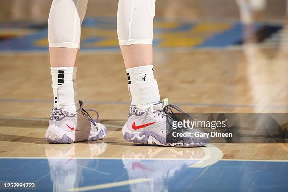 morgan bertsch feet 1