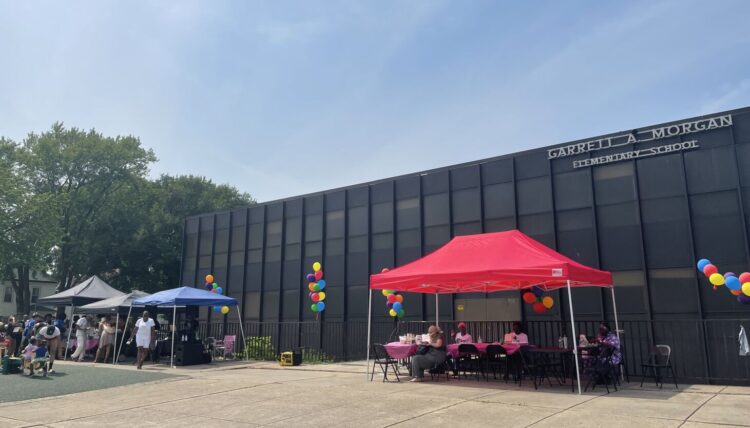 morgan garrett feet 5