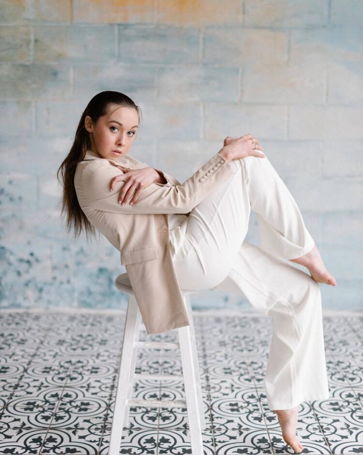 morgan higgins feet 3