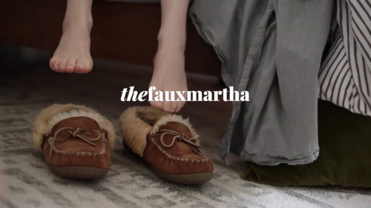 morgandrinkscoffee feet 6