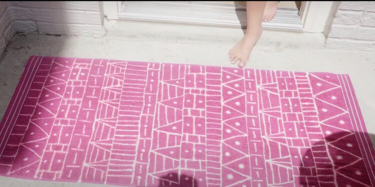 moriah elizabeth feet 1