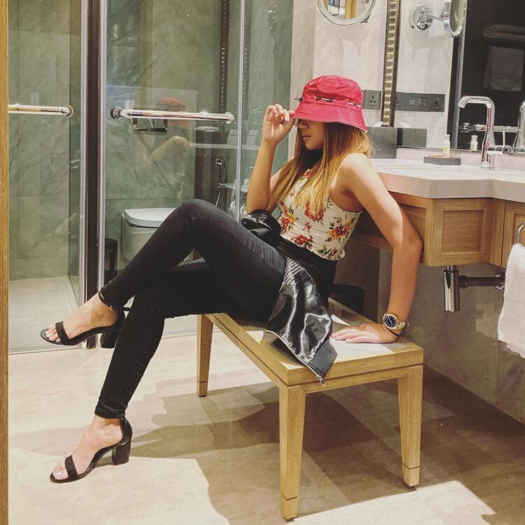 morissette amon feet 4